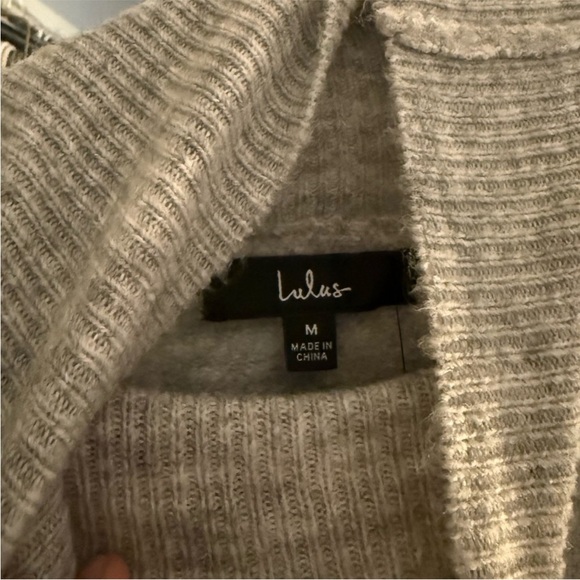 Lulu's Sweater Dress | Size: M | Gray - Picture 5 of 6